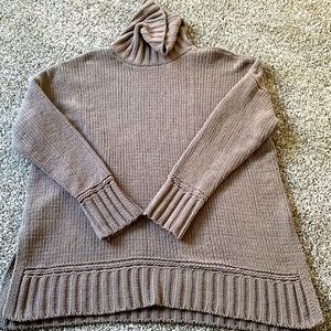Purple/ brownish soft sweater